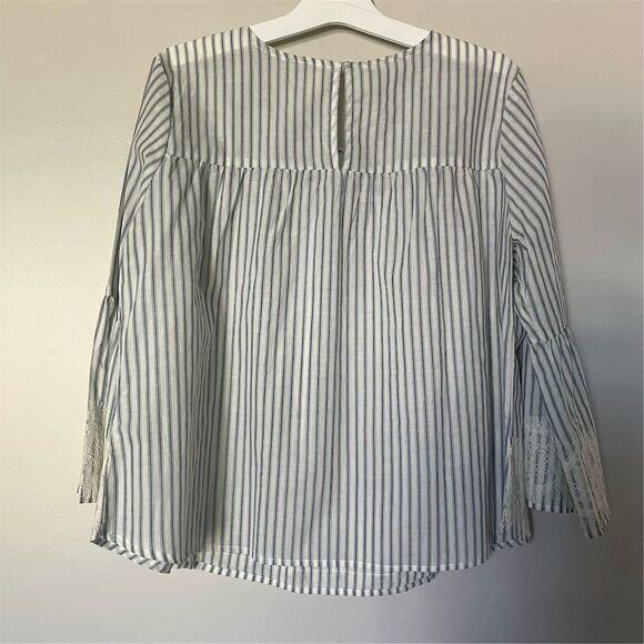 Women's Blue Striped Lace Bell Sleeve Blouse Size M Casual - Picture 5 of 6